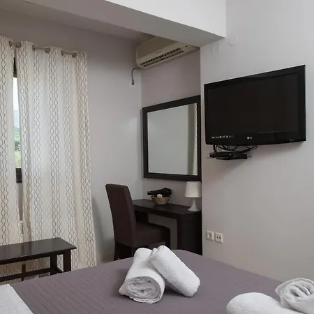 Punda 4 Seasons Apartment Diakopto