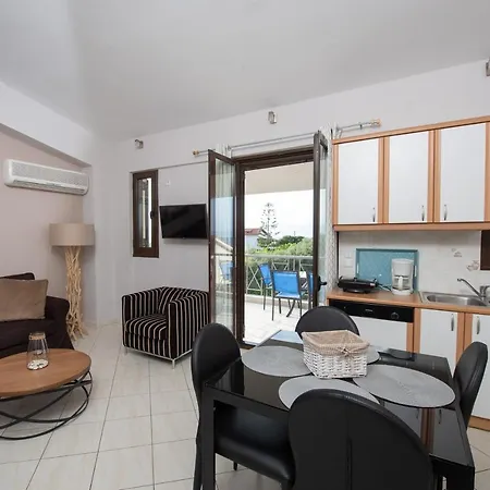 Punda 4 Seasons Apartment Diakopto