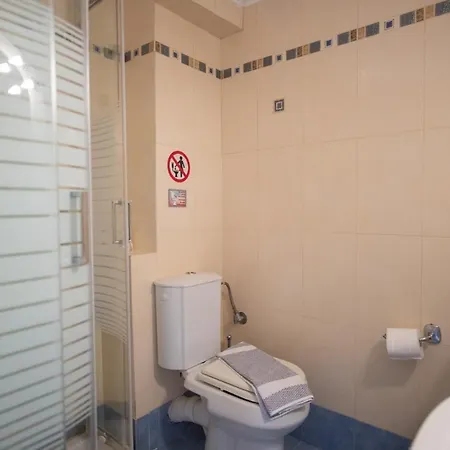 Punda 4 Seasons Apartamento Diakopto